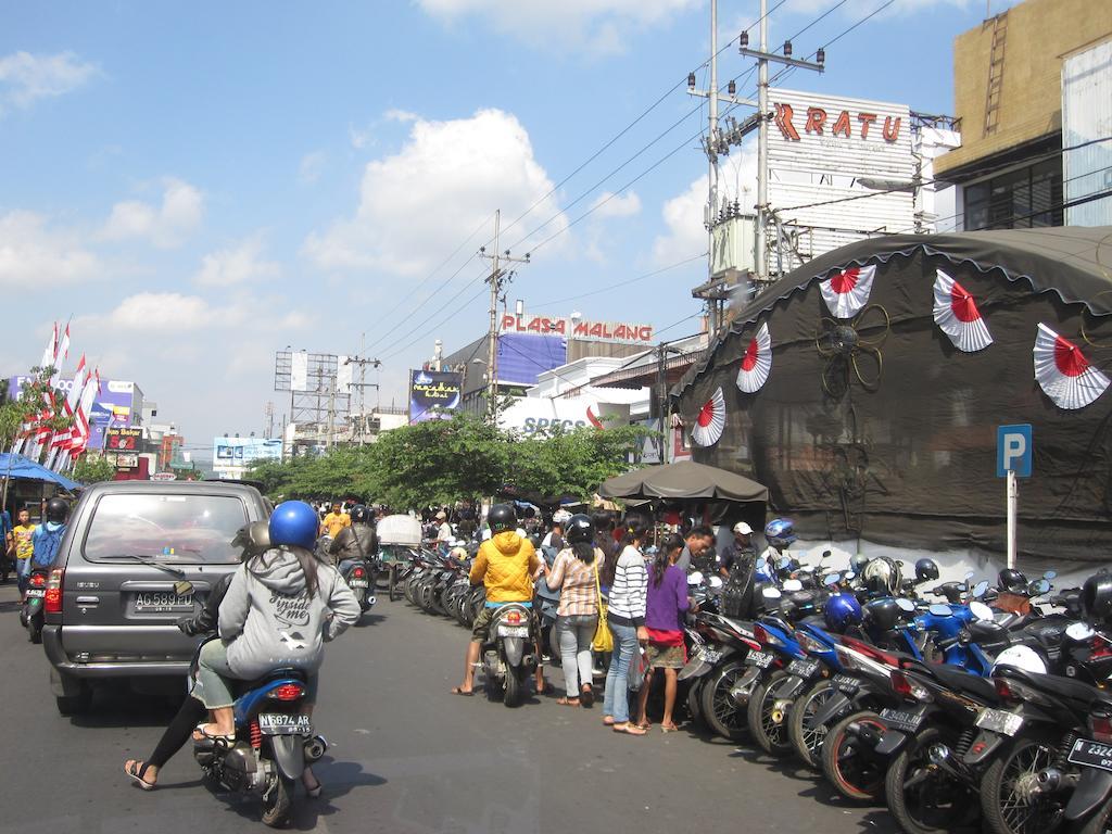 Hotel Tosari Malang Exterior photo